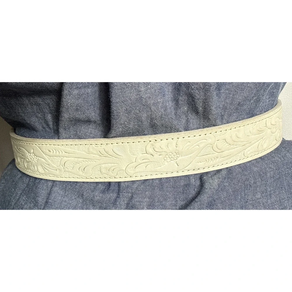 Vintage Western Tooled Belt White Leather Silver Buckle Kids 25